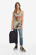 Load image into Gallery viewer, Sleeveless printed and embroidered T-shirt